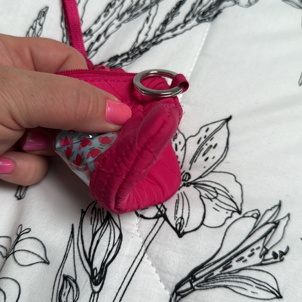 Vera Bradley Zip ID in Peacock Pink with Tulip interior EUC - Picture 6 of 7